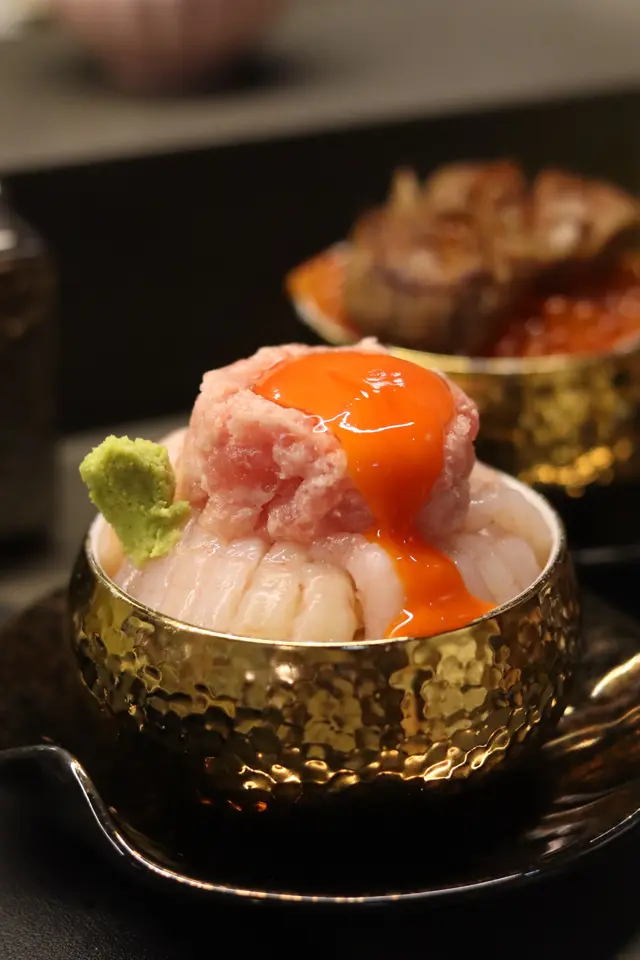 桃丼。月見海老拖羅蓉