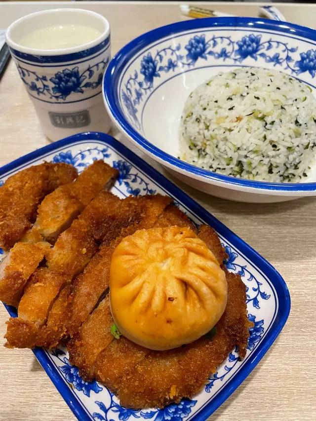 招牌上海排骨菜飯+生煎包