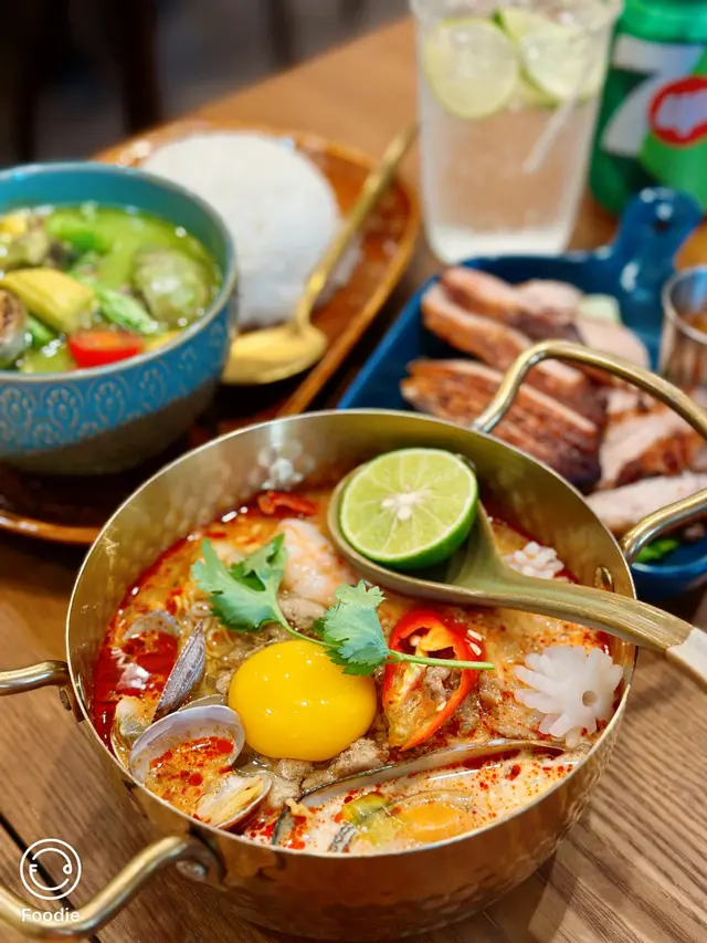 冬陰功海鮮媽媽麵