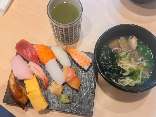 壽司.鯛魚湯拉麵定食