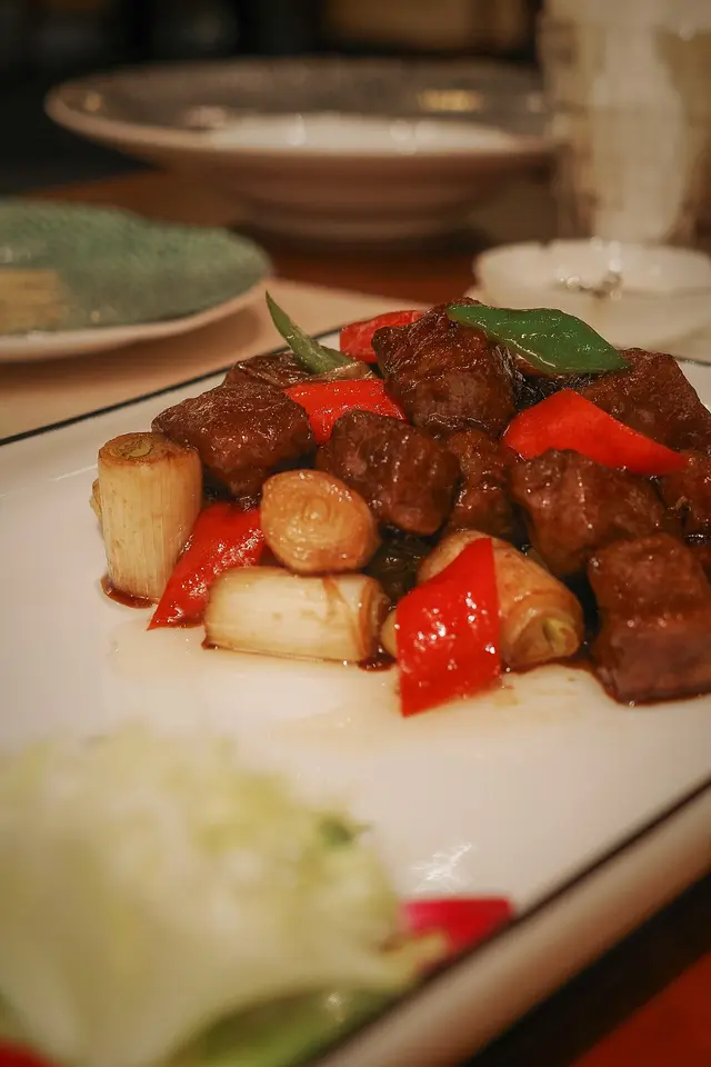 葱爆雪花炒牛柳粒