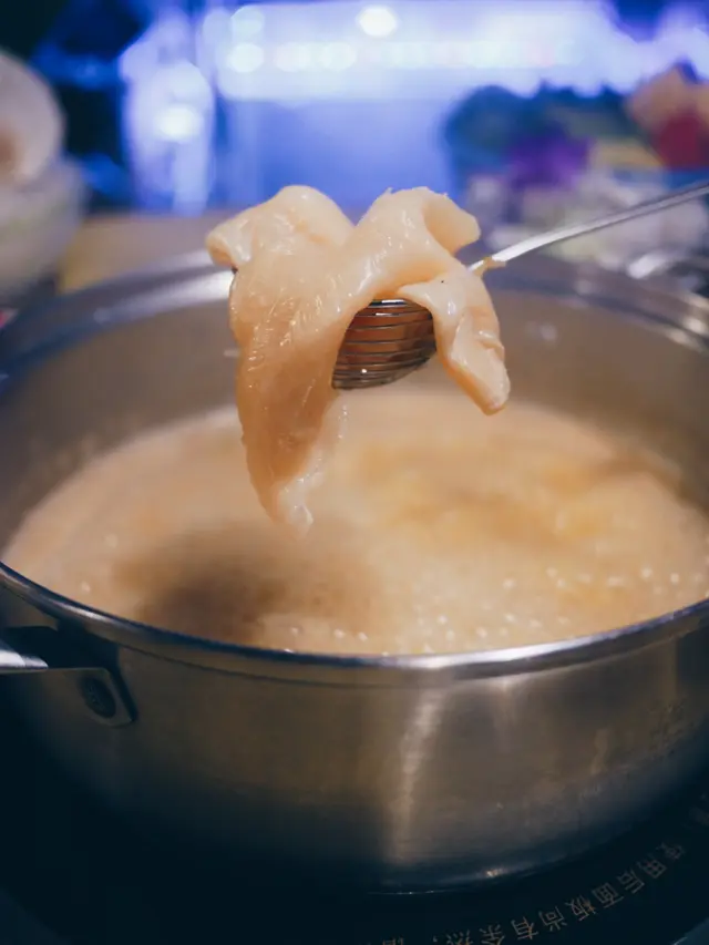 咯咯雞花膠湯