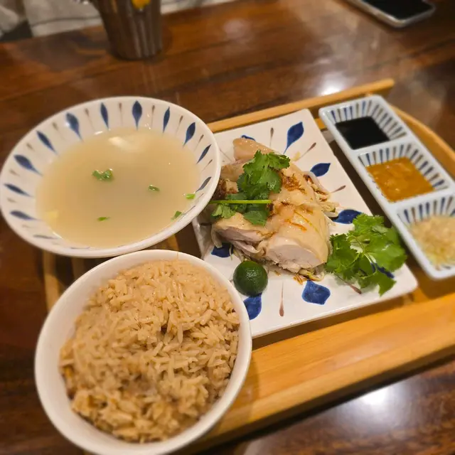 獅城芽菜走地雞飯