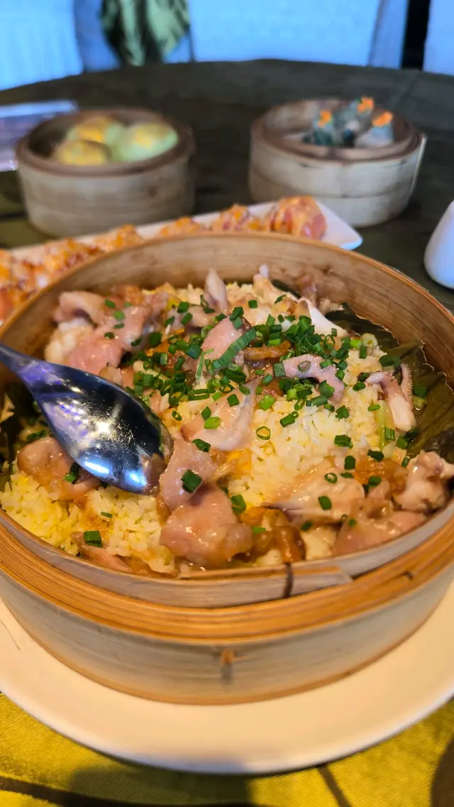 原籠蝦醬松阪豬鮮魷魚蒸飯