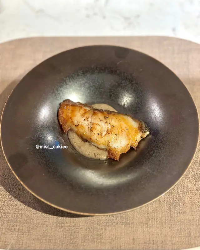 銀鱈魚配松露蘑菇汁