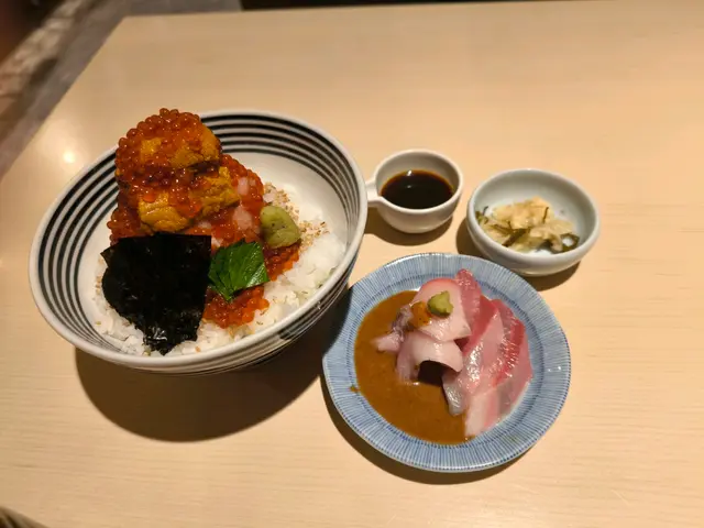 特上海鮮丼