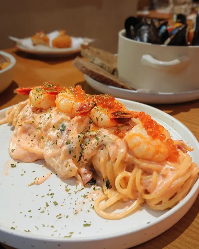 明太子忌廉煙肉菠菜大蝦意粉