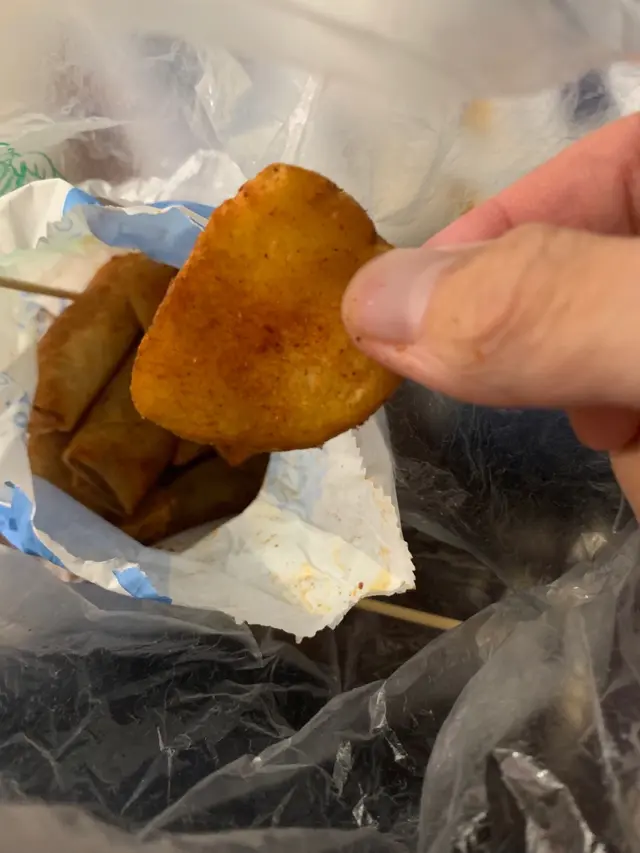 香辣薯角配素春卷🥔