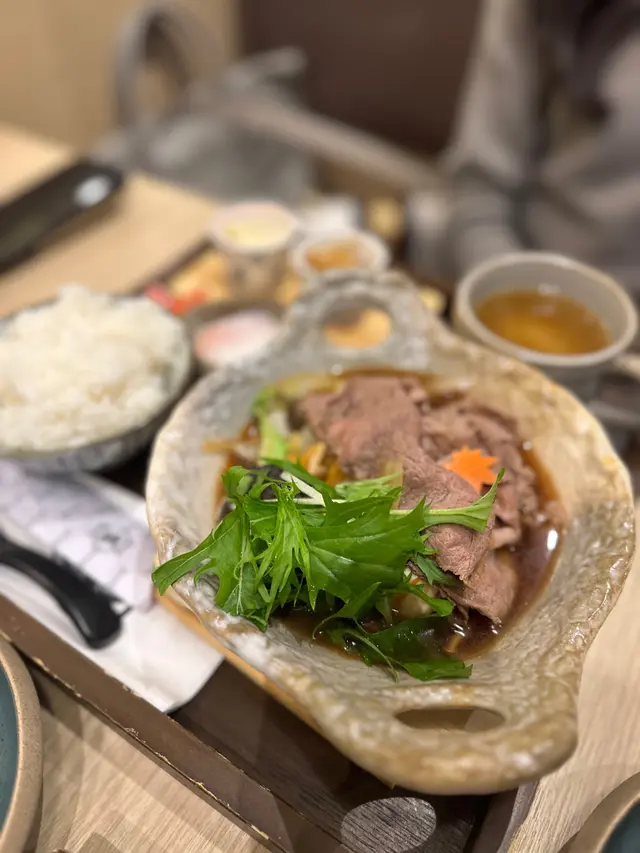 和牛壽喜燒定食