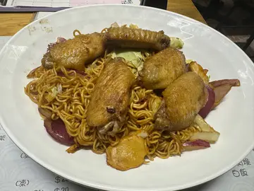 盐酥鸡翼炒公仔面