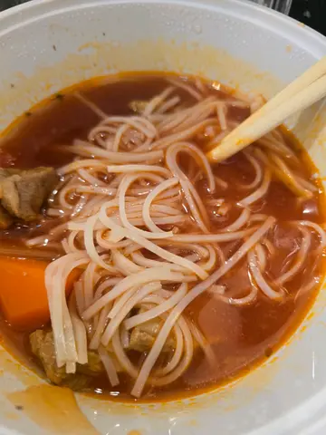 蕃茄牛坑腩金边粉