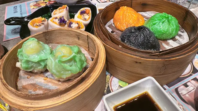 雖然$10/粒,但勝在個頭大,裏面有原粒鵪鶉蛋和原隻鮮蝦,
芥末味唔會嗆喉,反而令味道更有層次。