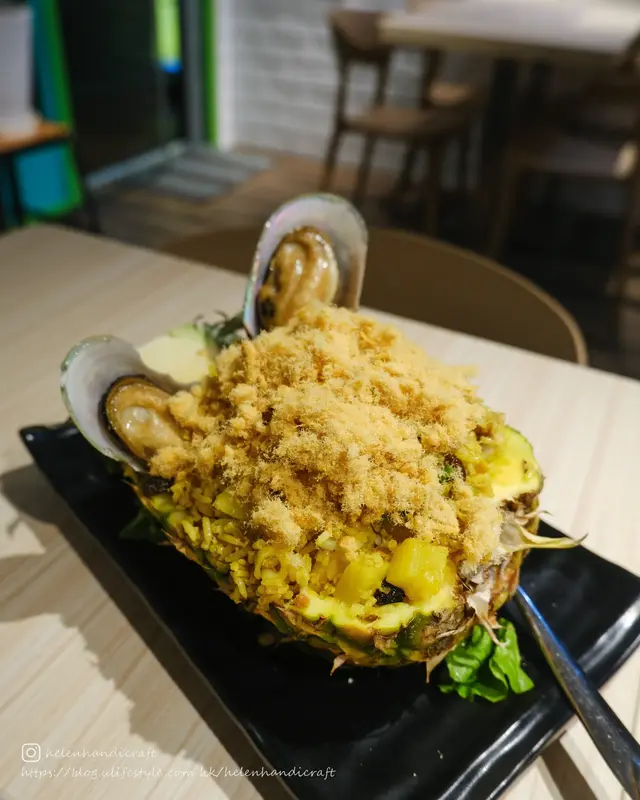 菠蘿海鮮炒飯
