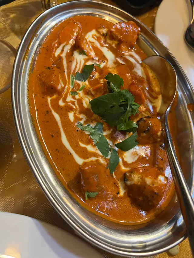 依一道菜係我地成晚最滿意！雖然個碟好似好細咁，￼但係全部堆滿晒肉，￼差唔多瀉🤣
用嚟撈個烤餅，超級正！大滿足😌