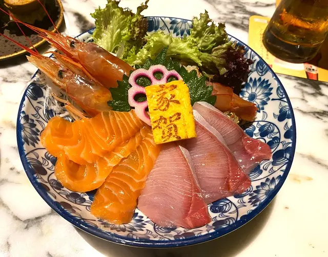 海三色丼