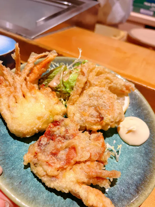 金黃鬆脆不油膩,好多蟹肉