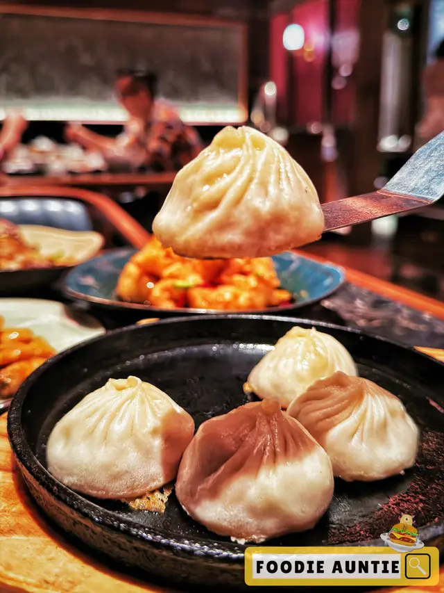 鐵板上的小籠包