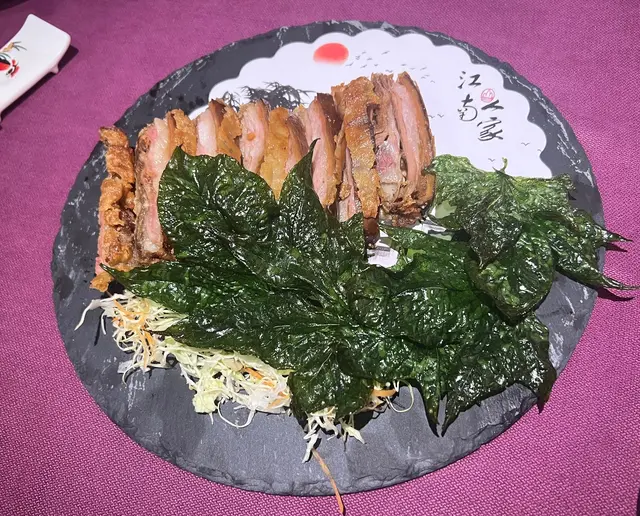 懷舊脆皮羔燒羊腩