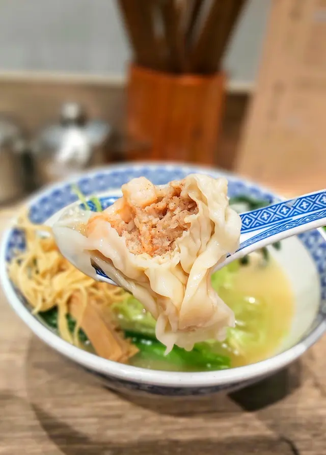 招牌櫻花蝦雲吞