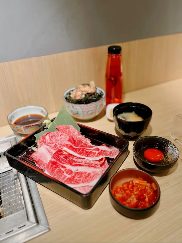 燒肉壽喜燒配日本A4和牛