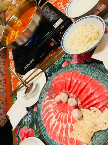 泰火滚二人套餐（猪）、冬荫公汤底、主食2份