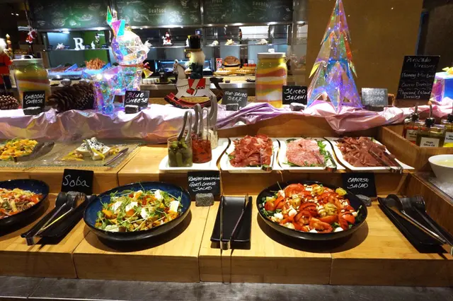 冷盤、沙律、芝士盤、麵包籃