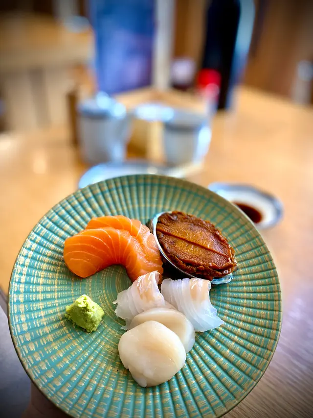 📌磯煮鮑魚併特選刺身三點