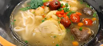 花雕麻油雞湯麵
