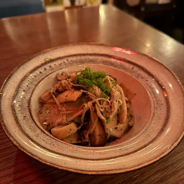 黑松露牛油炒野菌