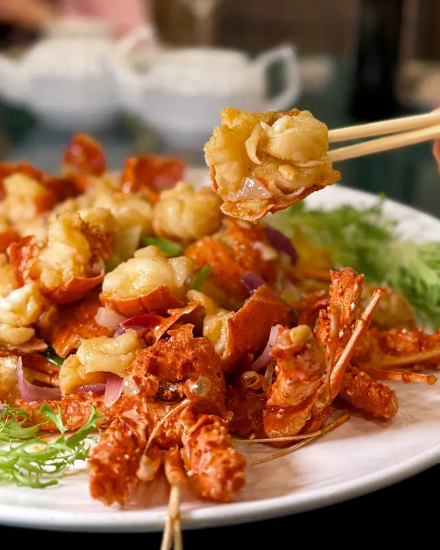 招牌三蔥焗龍蝦