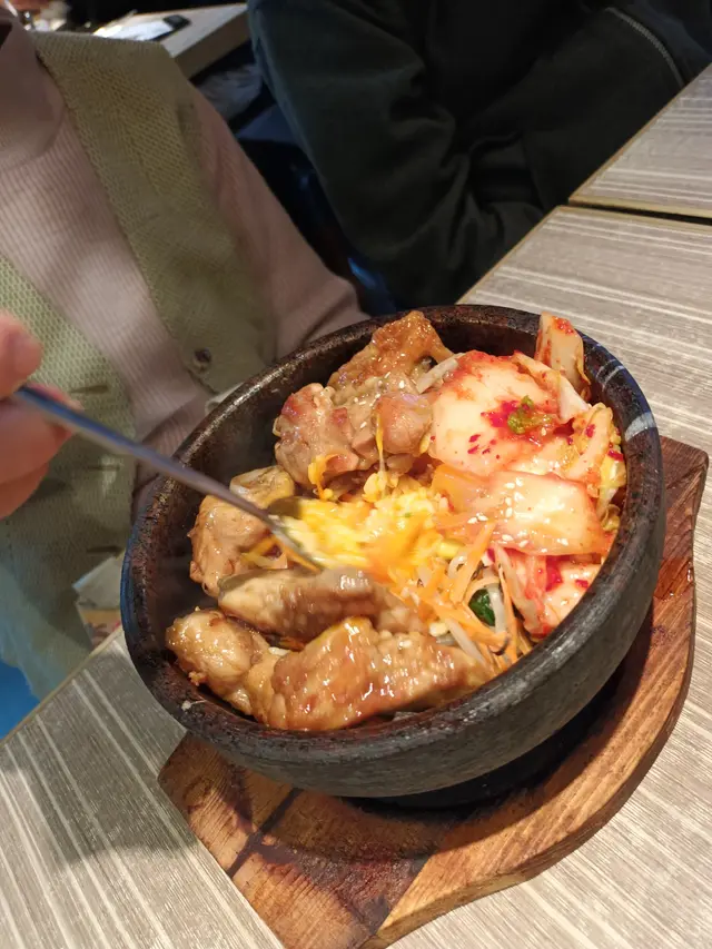 泡菜石鍋飯-雞肉