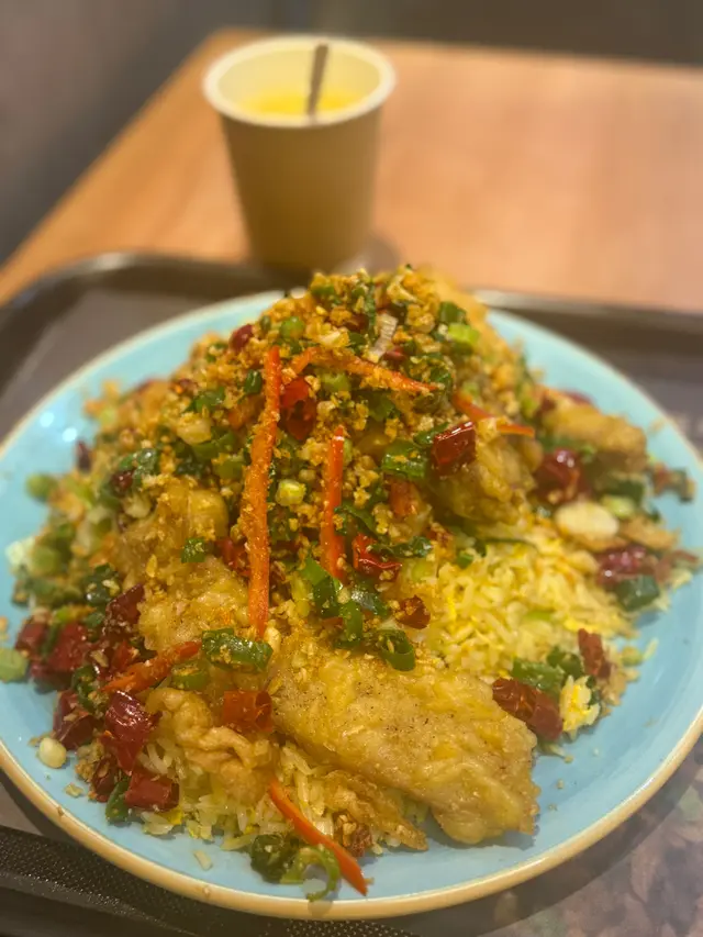 椒鹽豬扒飯炒底