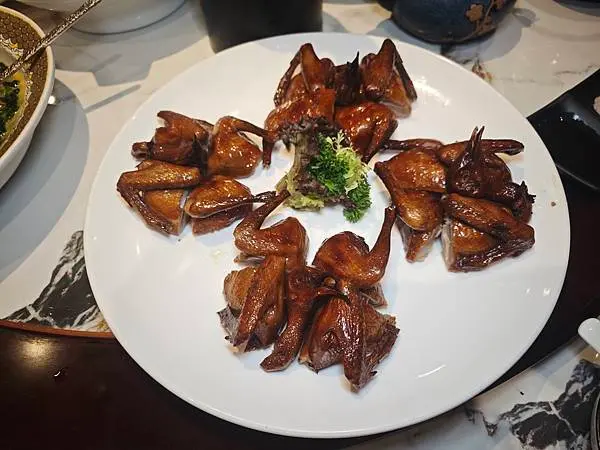 紅燒中山乳鴿