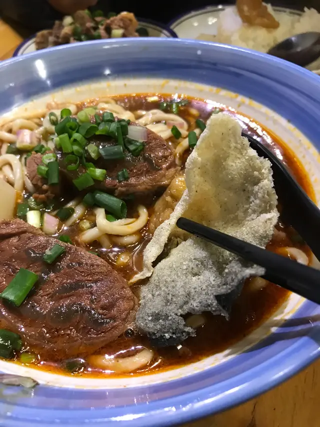 招牌紅燒牛肉麵