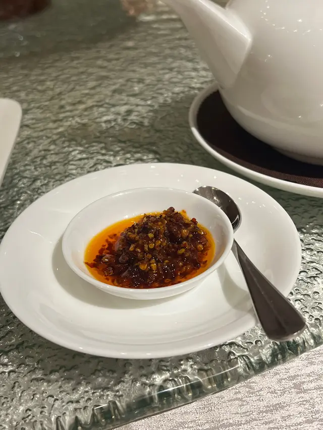 韭菜果、辣椒油,雞飽仔