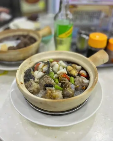 白鳝排骨煲仔饭