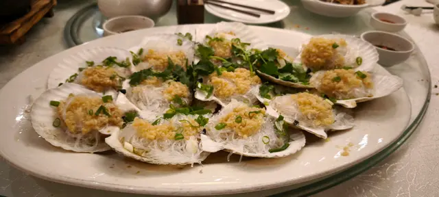 蒜蓉粉絲蒸扇貝