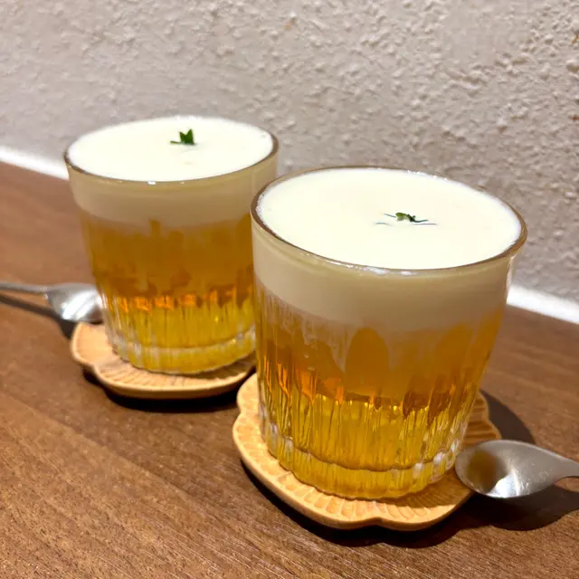 桂花烏龍奶蓋茶