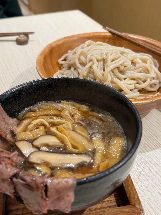 火炙壽喜燒牛肉沾烏冬