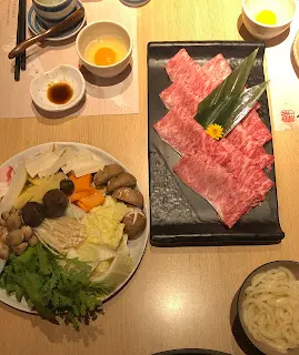 A5和牛、蔬菜、烏冬、日本蛋