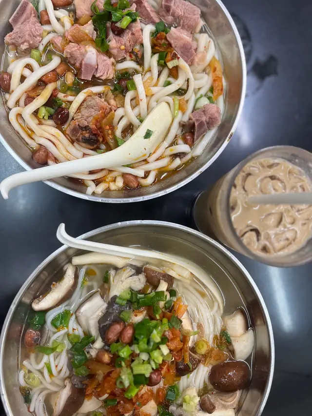 酸辣豬扒麵餐