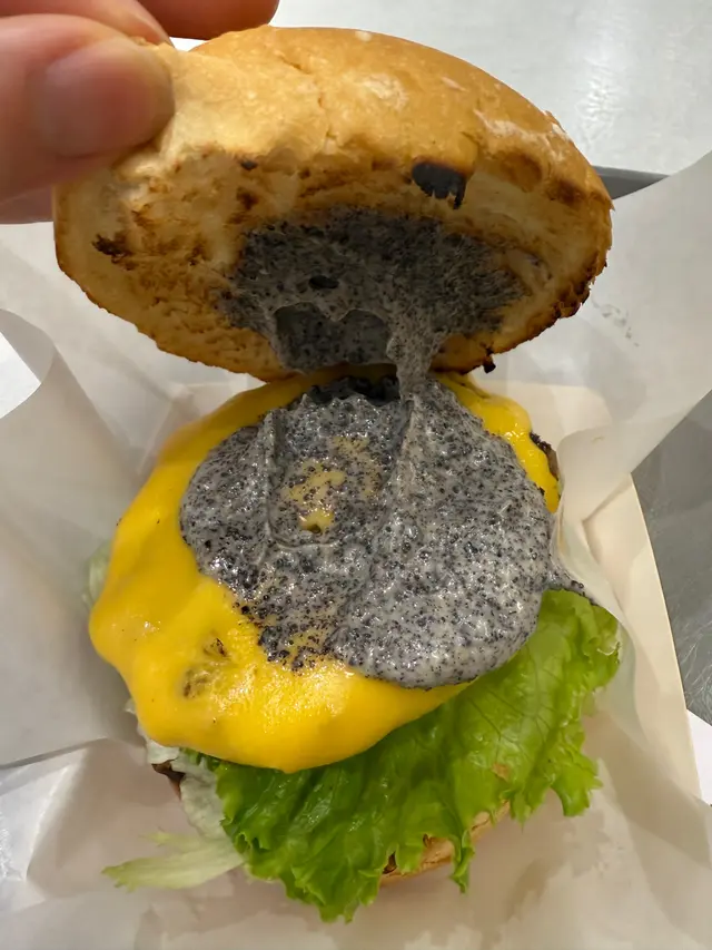 黑松露芝士牛堡