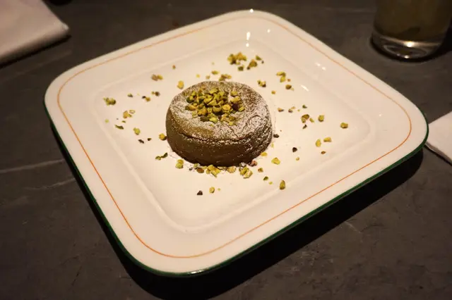 Pistachio Burnt Basque Cheese Cake 