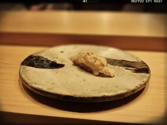 北海道北寄貝壽司