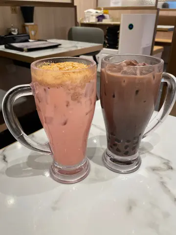 士多啤梨牛奶雪香/特浓朱古力珍珠