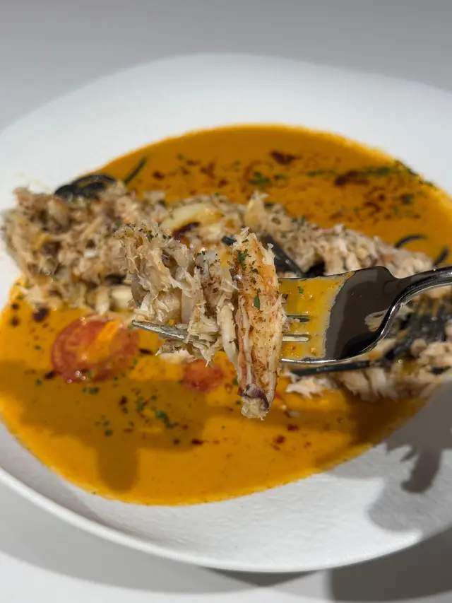 龍蝦濃湯蟹肉帶子麵