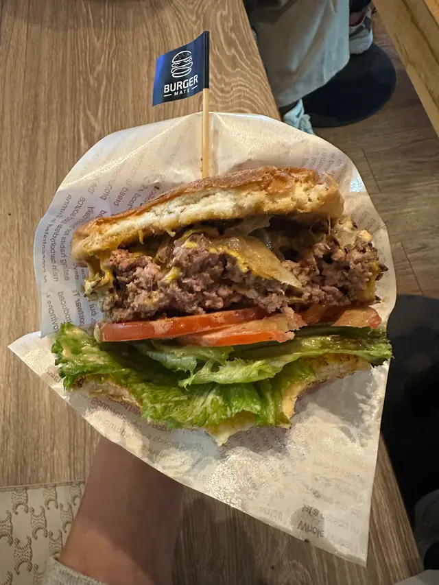 雙層安格斯牛芝士漢堡