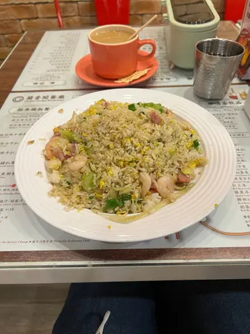 虾仁午餐肉炒饭