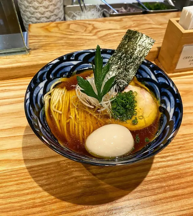 濃醬油雞清湯拉麵