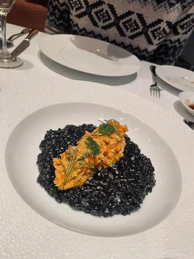 鮮蟹肉醬墨魚、墨魚汁意式燴飯 Cuttlefish, Squid Ink Risotto